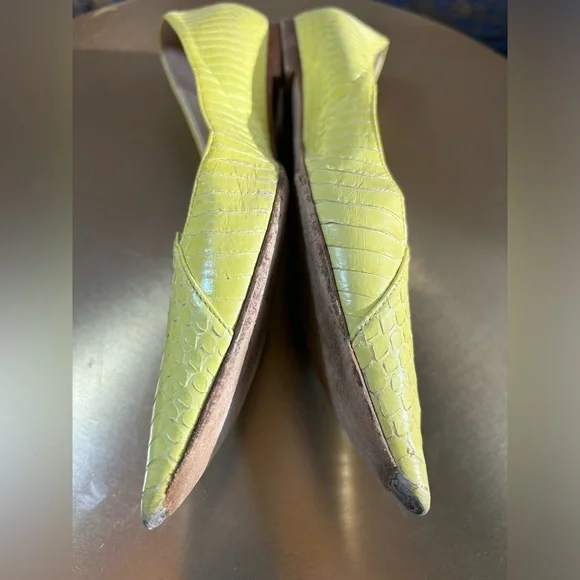 Jimmy Choo Pointed Python Flats Used - Picture 3 of 6